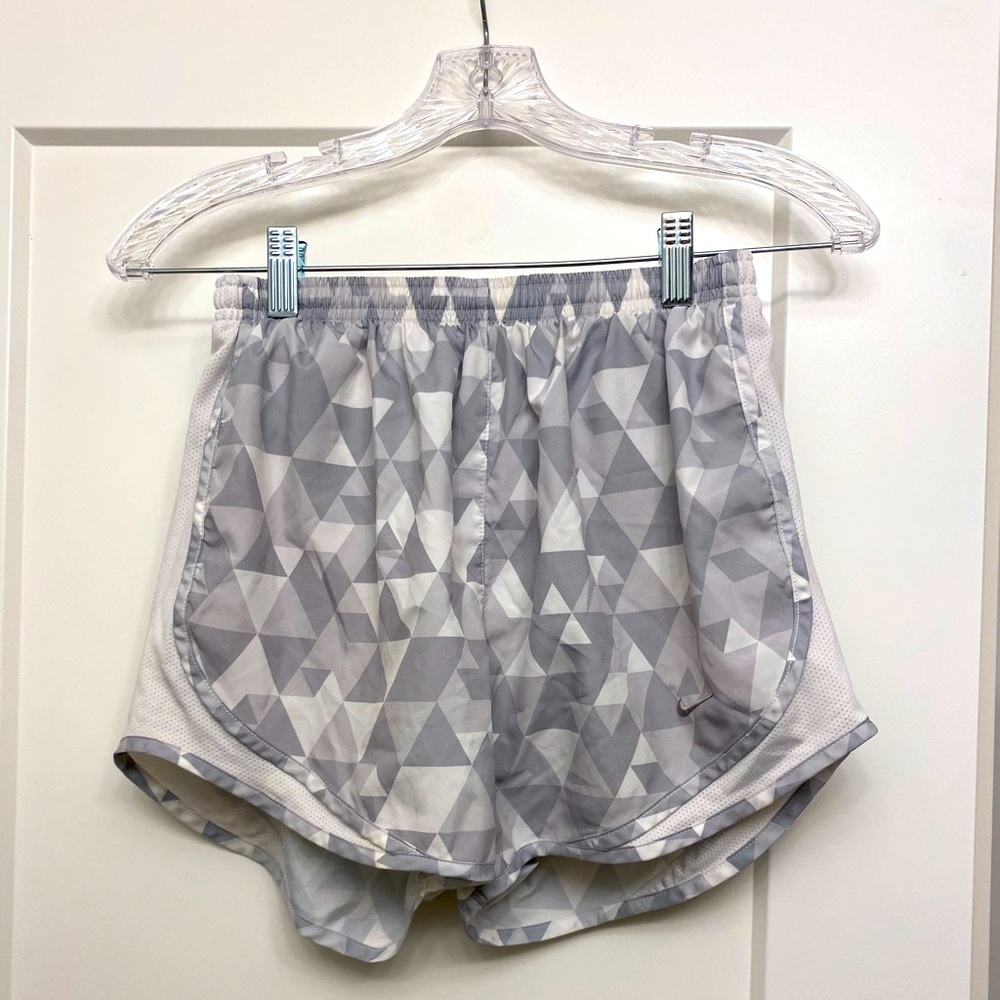 Mike running tempo shorts